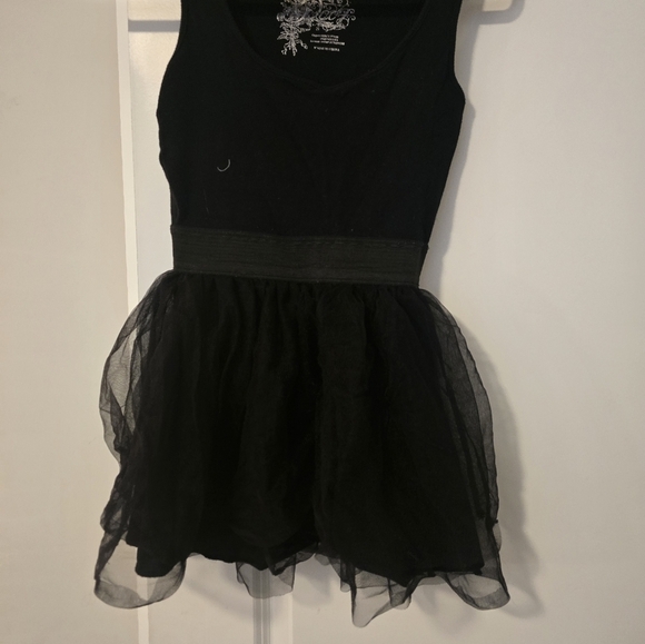 Cute dress - Picture 2 of 4